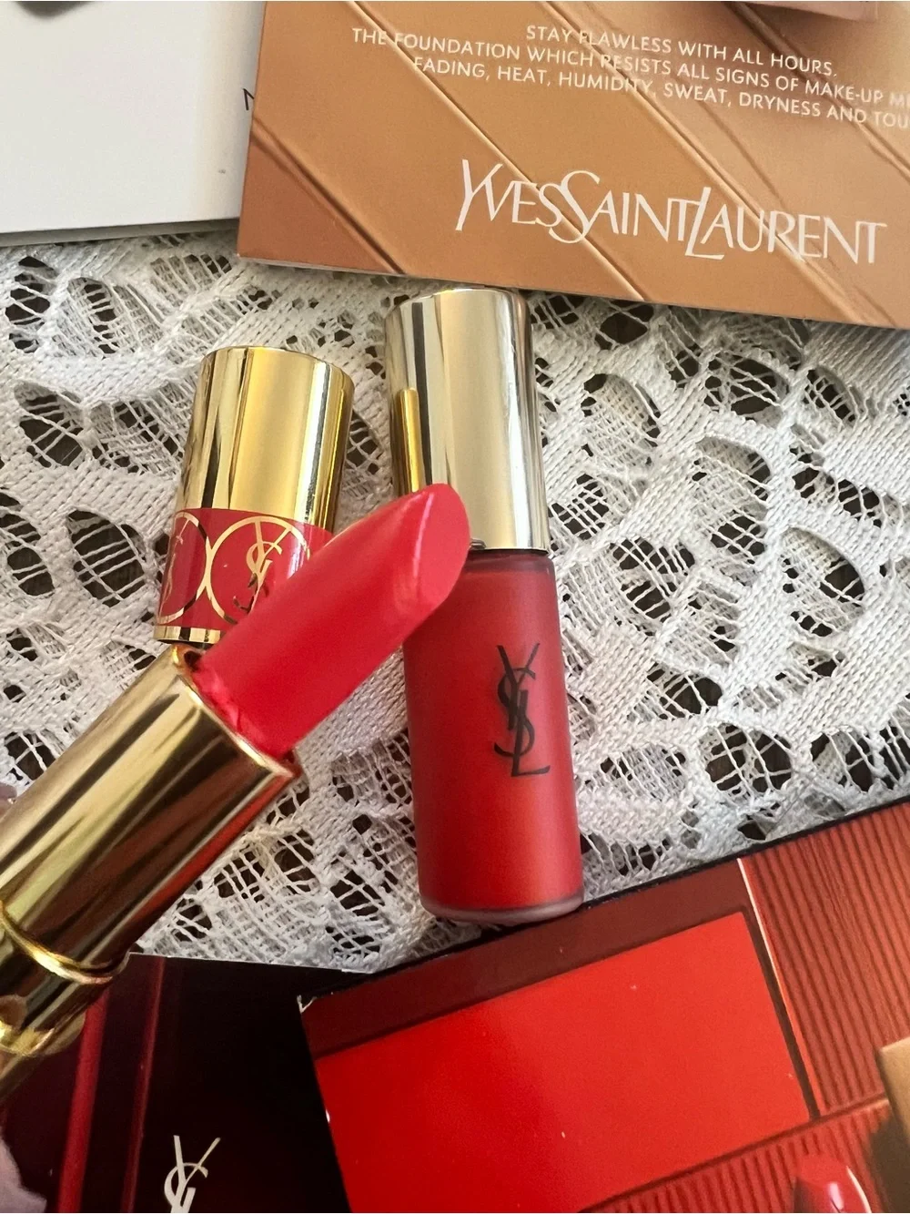 Yves Saint Laurent YSL lipstick lip gloss stain **READ